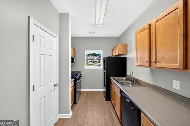 Building Photo - 4852 Tangerine Cir