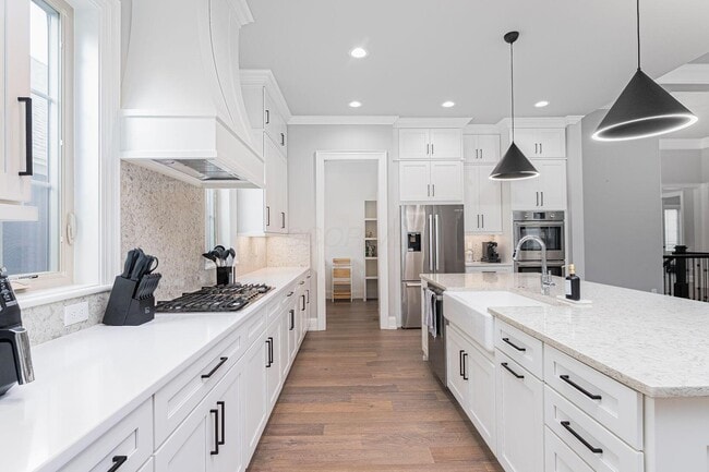 Building Photo - 6096 Deer Bluff Pl