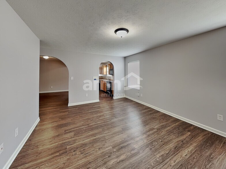 Building Photo - 784 Aerostar Court