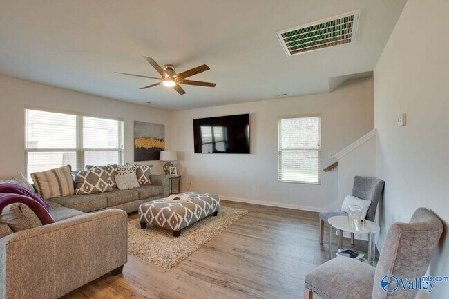 Building Photo - 314 Fenrose Dr
