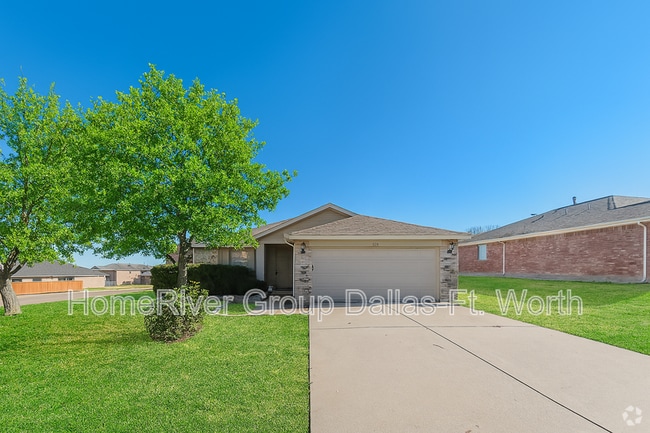 Building Photo - 1001 Bradford Ln