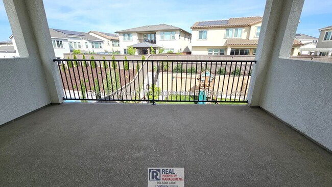 Building Photo - Upgraded 4 Bed + Loft | Solar | EV Charger | Outdoor Living | Folsom