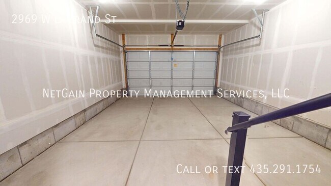 Building Photo - 2969 W LaGrand St