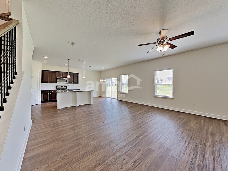 Building Photo - 636 Welcome Home Dr