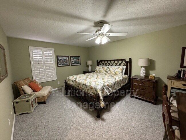 Building Photo - 250 St Lucie Ln