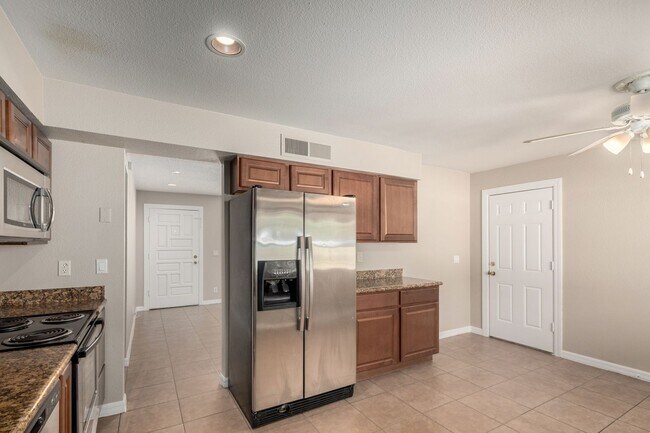 Building Photo - 3-Bedroom, 2-Bath Home with Spacious Backy...