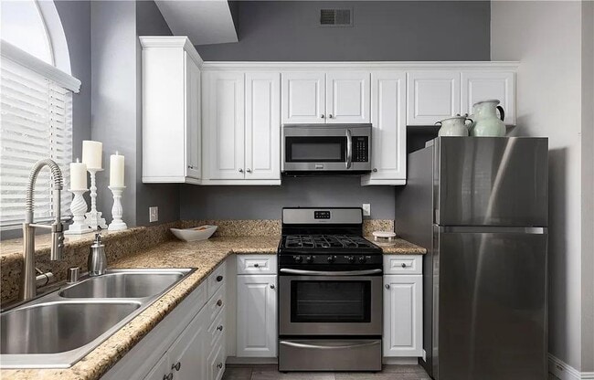 Building Photo - 23412 Pacific Park Dr