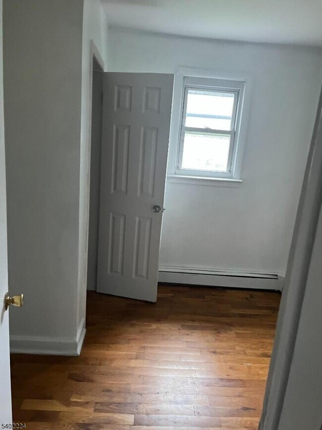 Building Photo - 66 Erie St