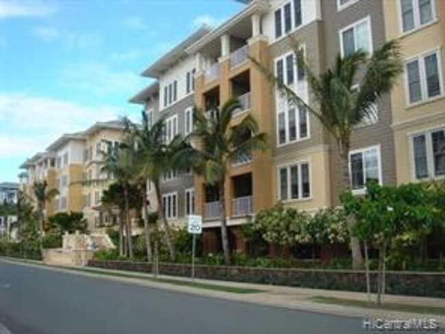 Building Photo - 520 Lunalilo Home Rd