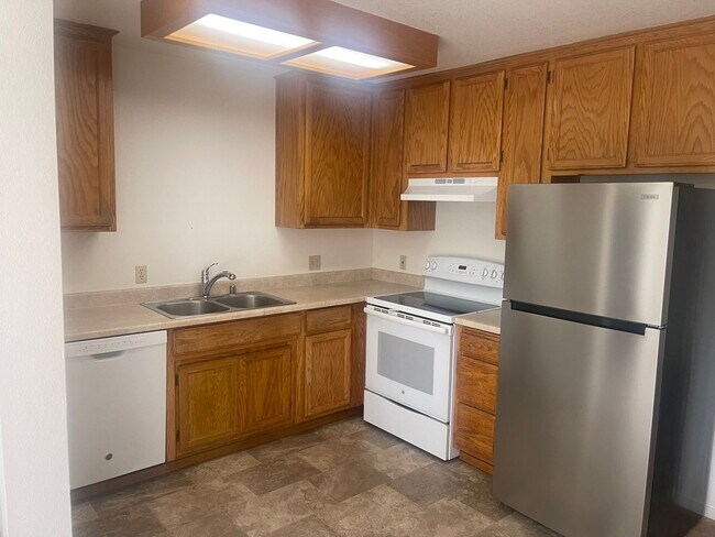 Building Photo - 138 Patterson Ct