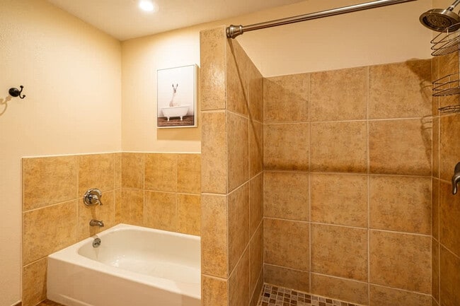 Building Photo - 155 Wailea Ike Pl