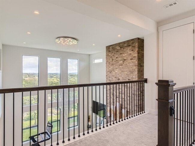 Building Photo - 15104 Barrie Dr