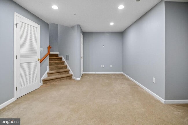 Building Photo - 5061 Cameo Terrace