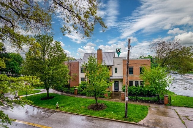 Building Photo - 3219 Euclid Heights Blvd