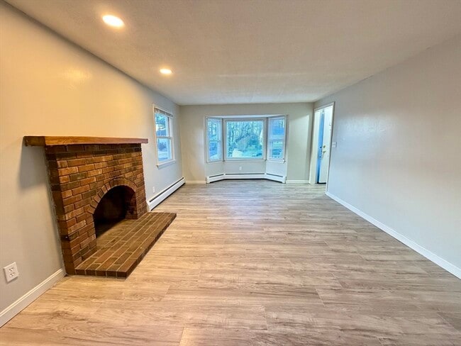 Building Photo - 22 Simpson Cir