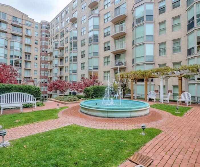 Building Photo - 699 E Street Northwest-SI ID1340525P