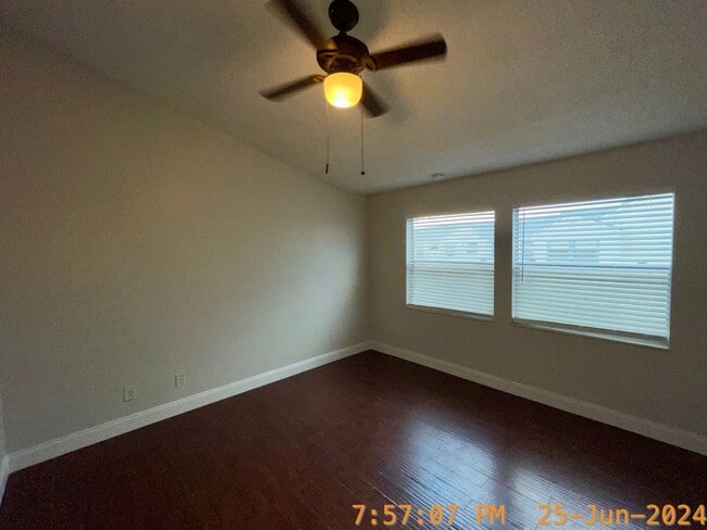 Building Photo - Dockside 2 bed/ 2 bath with Scenic Balcony