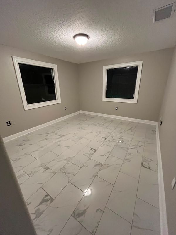 Building Photo - 24301 E Colonial Dr