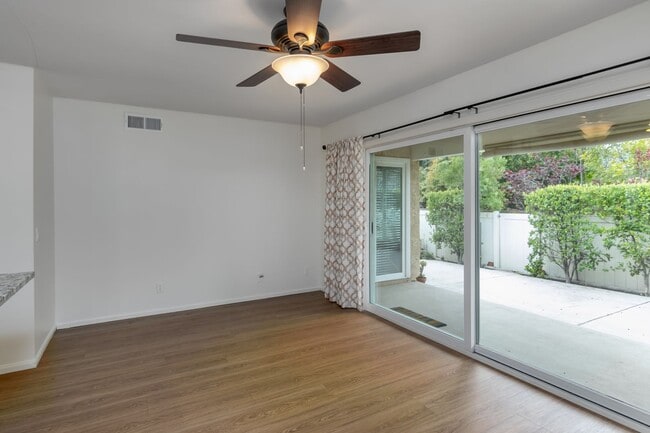 Building Photo - In the heart of Westlake Village this sing...