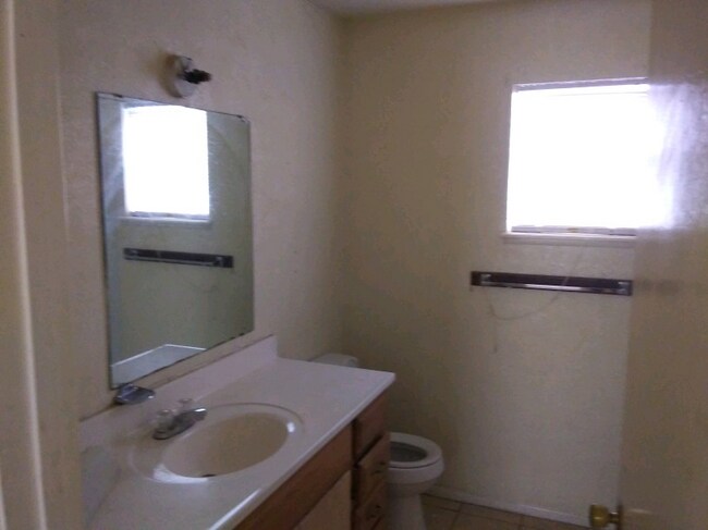 Building Photo - 4812 Johnson Rd