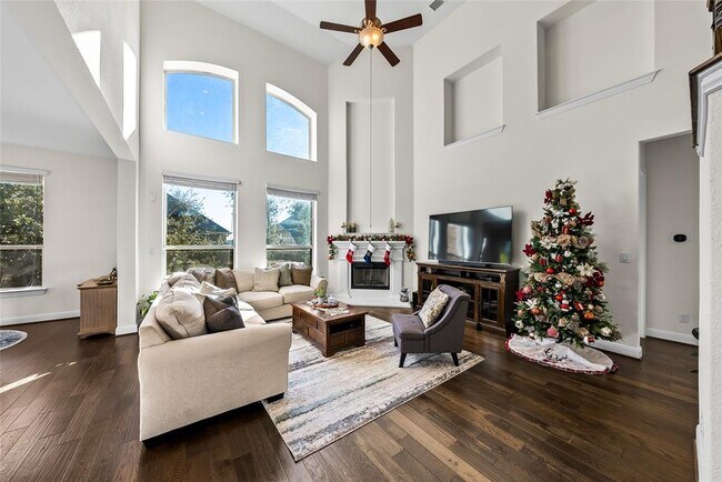 Building Photo - 5221 Cedro Elm Dr