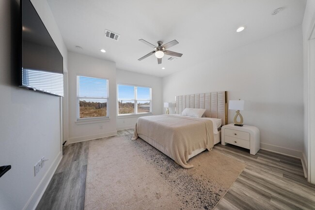 Building Photo - 1102 Paul Quinn St