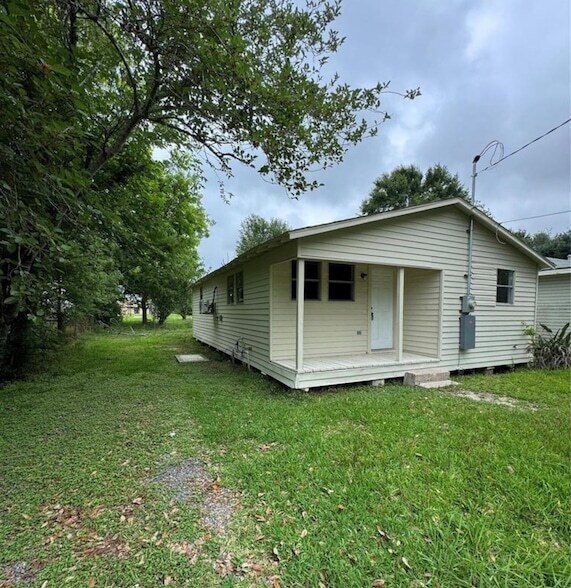 Building Photo - 5734 Grant Ave