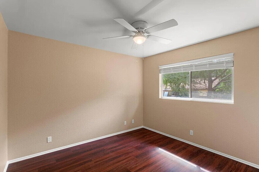 Building Photo - 39220 San Francisquito Canyon Rd