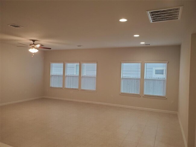 Building Photo - 6404 Gunflint Dr
