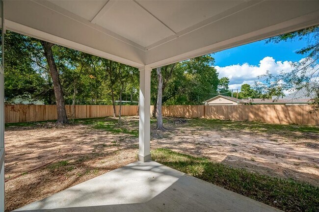 Building Photo - 24938 Shady Oak Dr