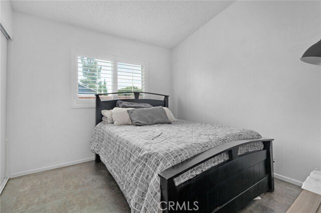 Building Photo - 15957 Randall Ave