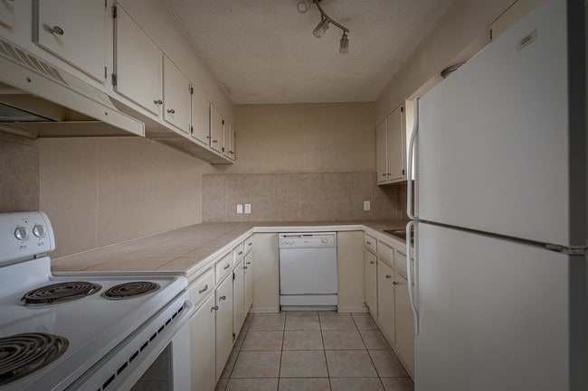 Building Photo - 1918 Veterans Blvd