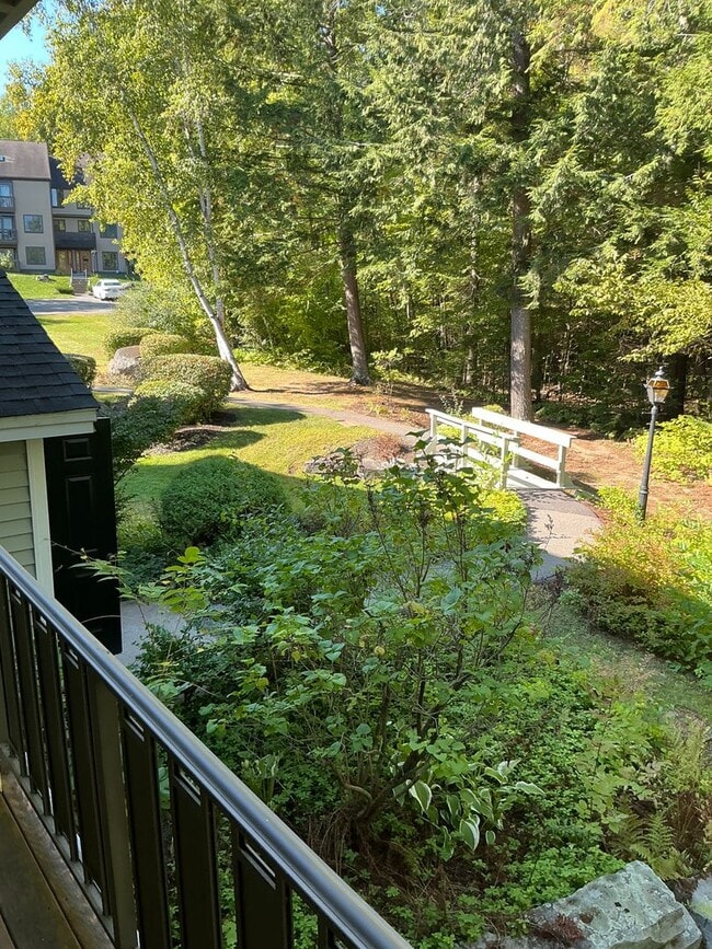 Building Photo - Large 2 bedroom 2 bathes condo