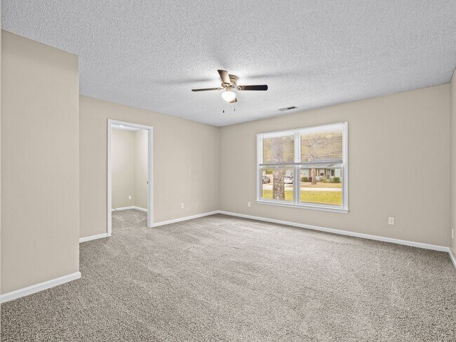 Building Photo - Willow Springs Home