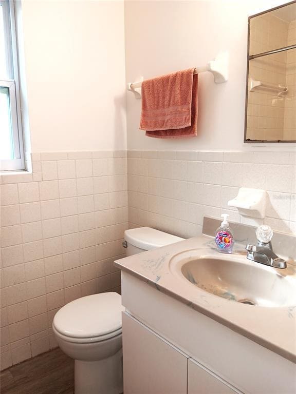 Building Photo - 4942 Oxford Ave N