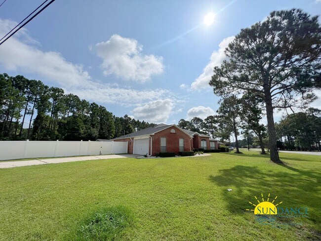 Building Photo - 2130 Pepper Dr