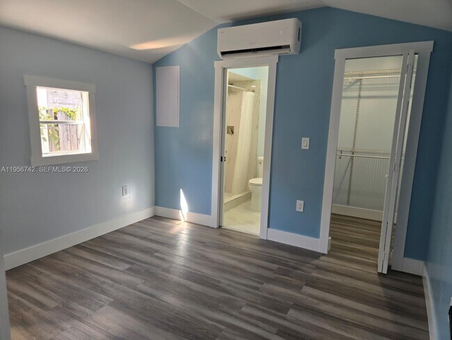 Building Photo - 9650 SW 163rd St