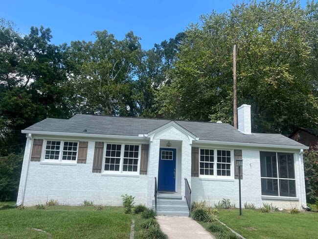 Primary Photo - 515 Greenville St