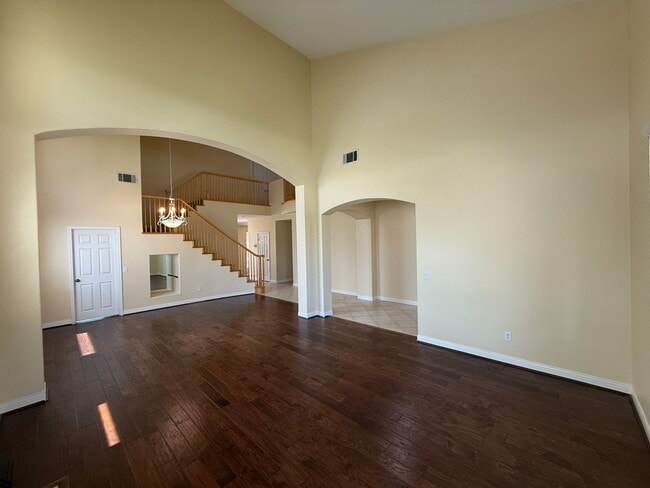 Building Photo - Luxury 5 Bedroom, 4.5 Bath Home in Otay Ra...