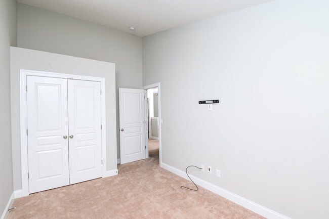 Guest Bedroom - 321 Halton Crossing Dr SW