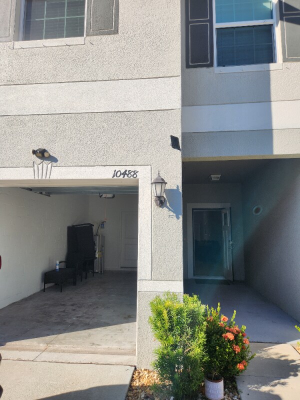 Building Photo - 10488 Shady Preserve Dr