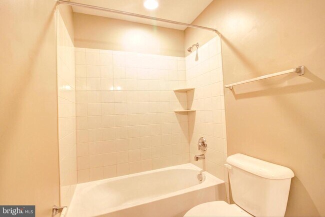 Building Photo - 4105 Brushfield Dr