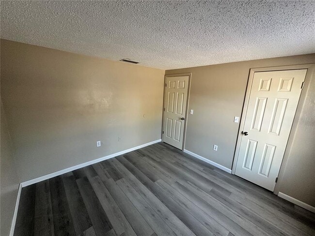 Building Photo - 6213 33rd Ave Cir W