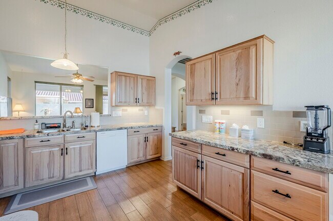 Building Photo - 4269 E Cassia Ln