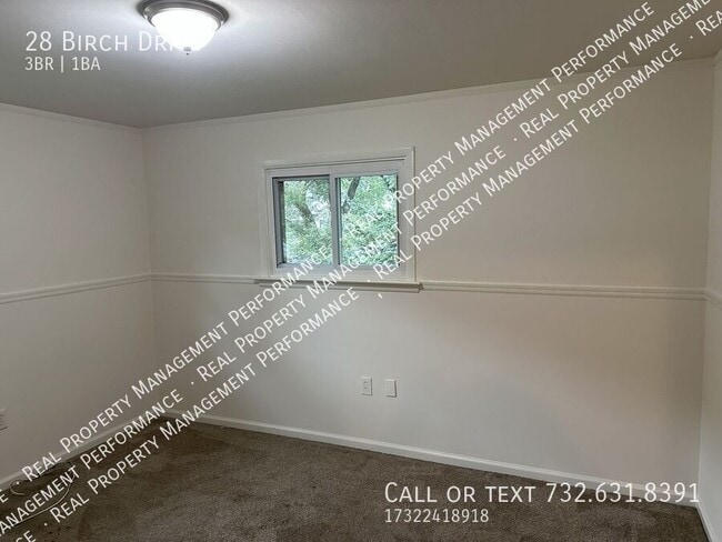 Building Photo - 28 Birch Dr