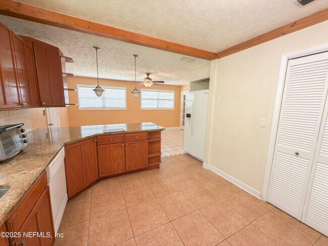 Building Photo - 6723 Cherbourg Ave S