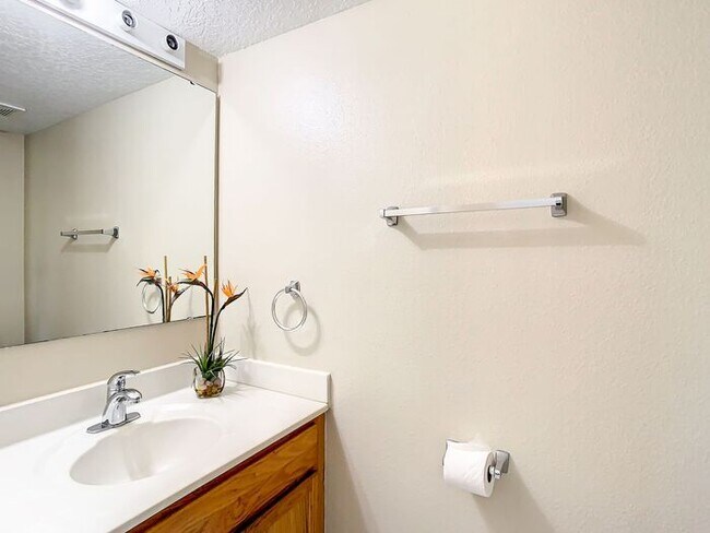 Building Photo - 1743 Corner Meadow Cir