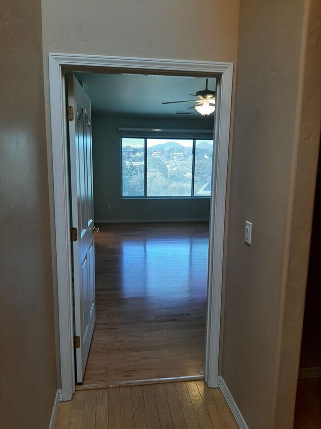 Building Photo - Beautiful 3 Bedroom Home located in Prescott