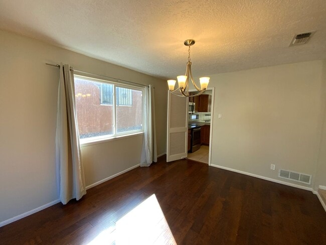 Building Photo - 4 Bedroom with Office Single Story Home Av...