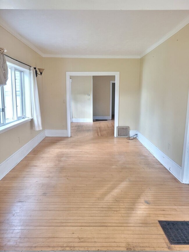 Building Photo - 3 Bed 1 Bath Single Family Home in Birnamwood